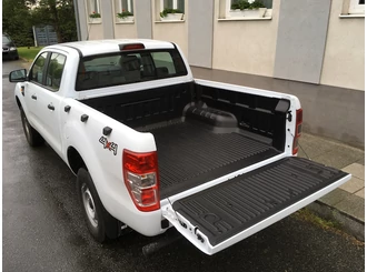 PRO-FORM Laderaumwanne ohne Rand - mit original Verzurrössen - Ford D/C 2012-2022  PRO-FORM Laderaumwanne ohne Rand - mit original Verzurrössen - Ford D/C 2012-2022