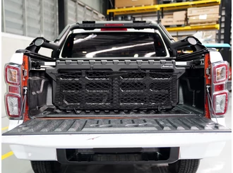 Aeroklas Ladeflächen-Trennsystem, <span style="color:#FFA500;">mit Befestigunsschiene</span> - D-Max 2025-