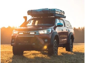 Lazer Lamps Hűtőmaszk LED lámpa szett - Hilux 2016-2021