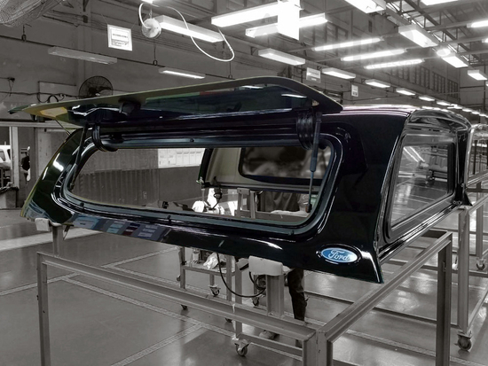 Aeroklas Stylish felépítmény - jobb felnyitható, bal csúsztatható oldalüveg - PN4FW diffused silver - Ford E/C 2023-