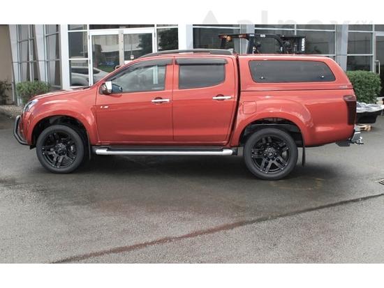 Aeroklas Stylish Hardtop - seitliche Aufklappfenster - 564 spinel red - Isuzu D/C 2012-2020