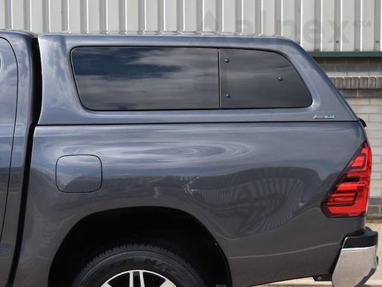 Aeroklas Stylish hardtop - pop-out side window - 6S3 green - Toyota D/C 2016-